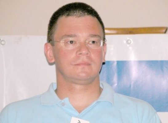 Mihai Răzvan Ungureanu, noul şef al SIE